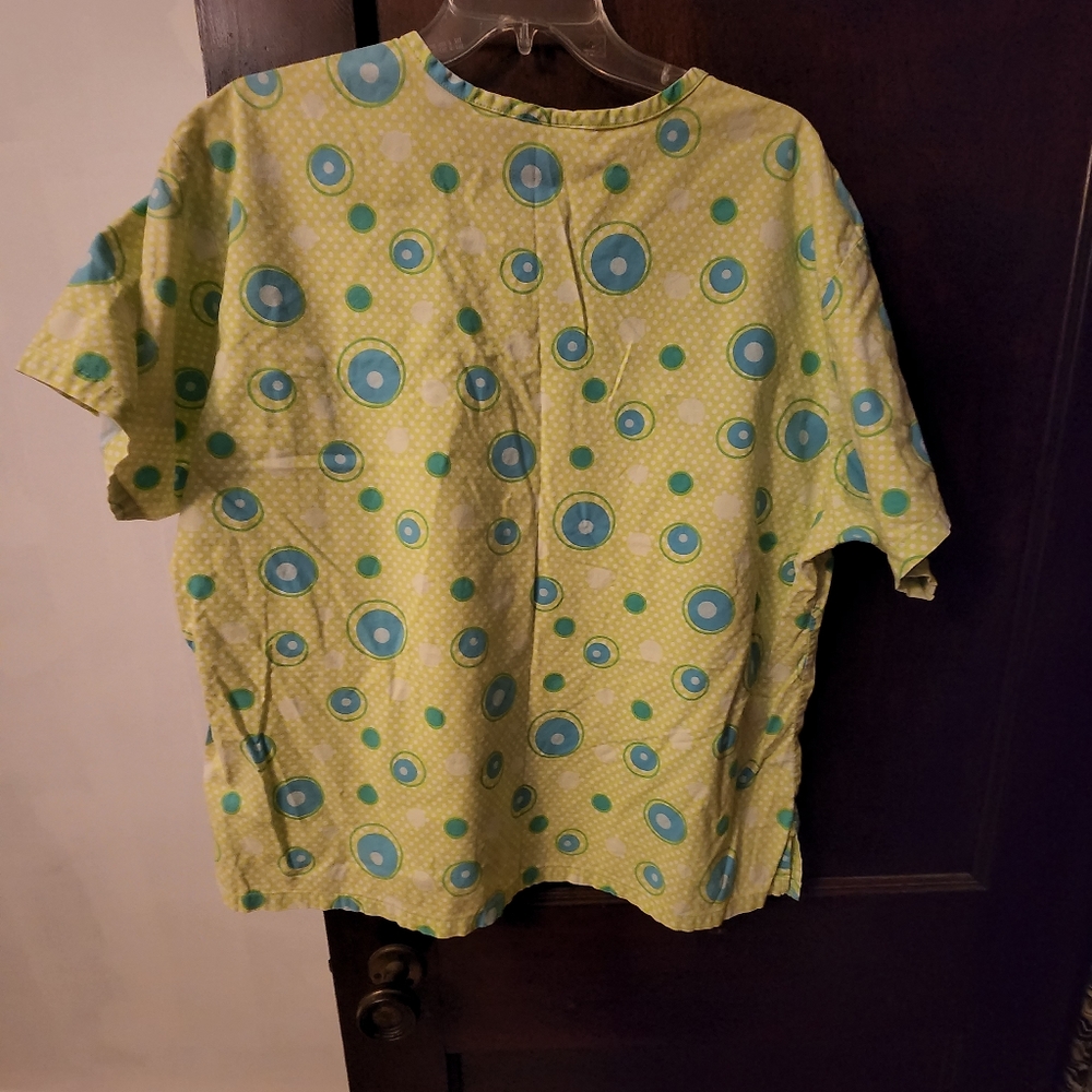 Scrub top